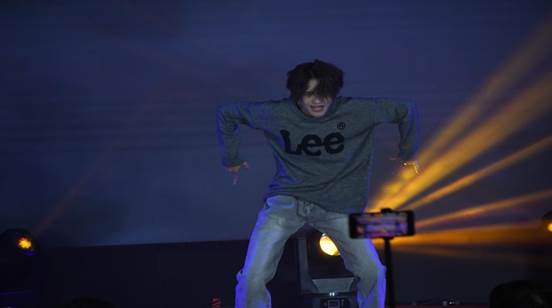 谈球吧体育app下载