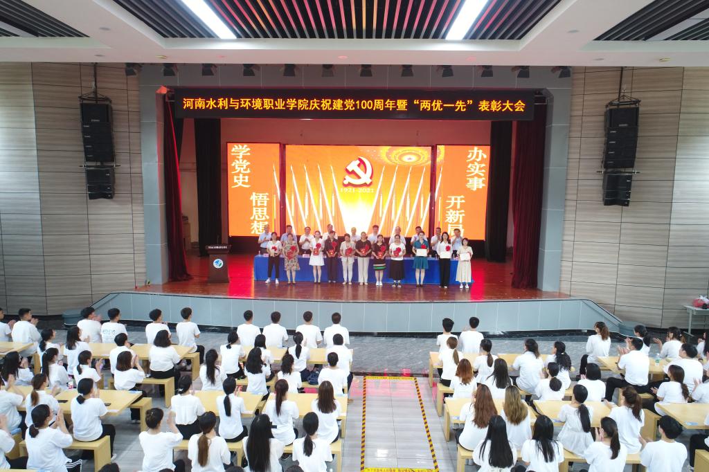 谈球吧体育app下载