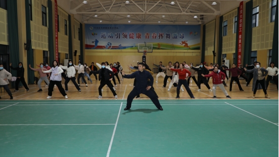 谈球吧体育app下载