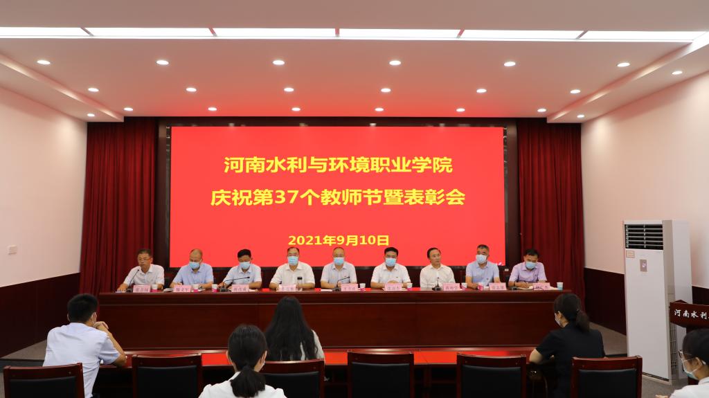 谈球吧体育app下载