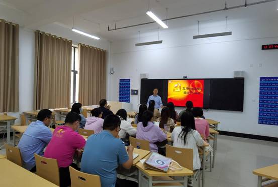 谈球吧体育app下载