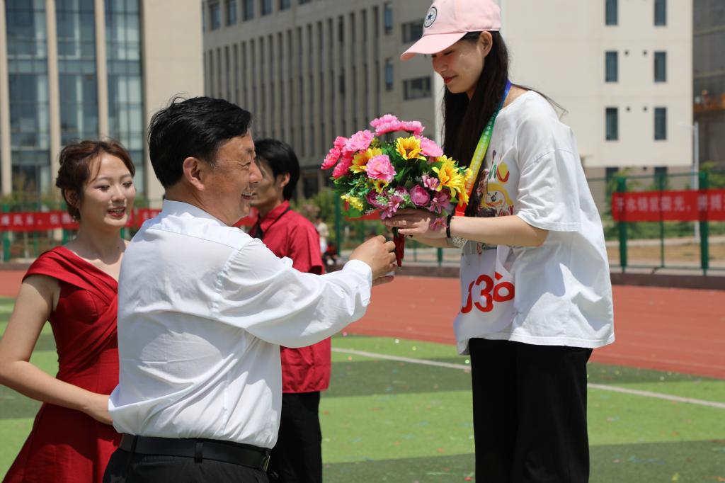 谈球吧体育app下载