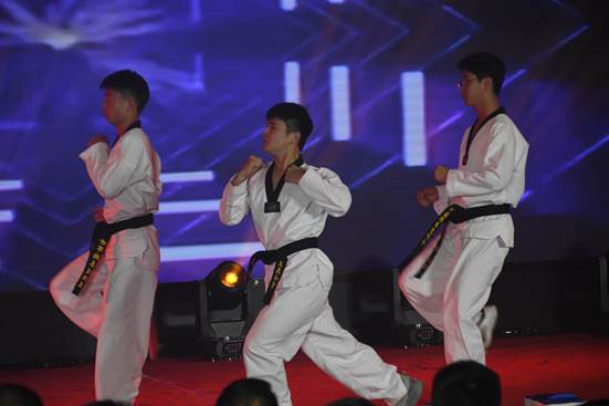 谈球吧体育app下载