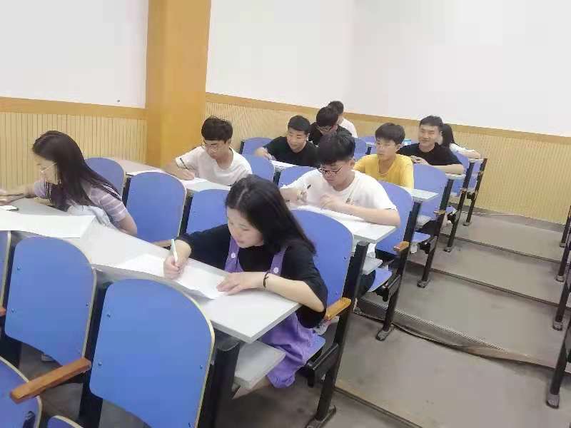 谈球吧体育app下载