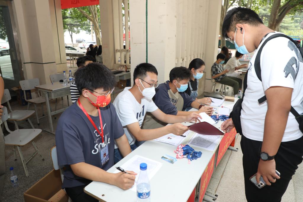 谈球吧体育app下载